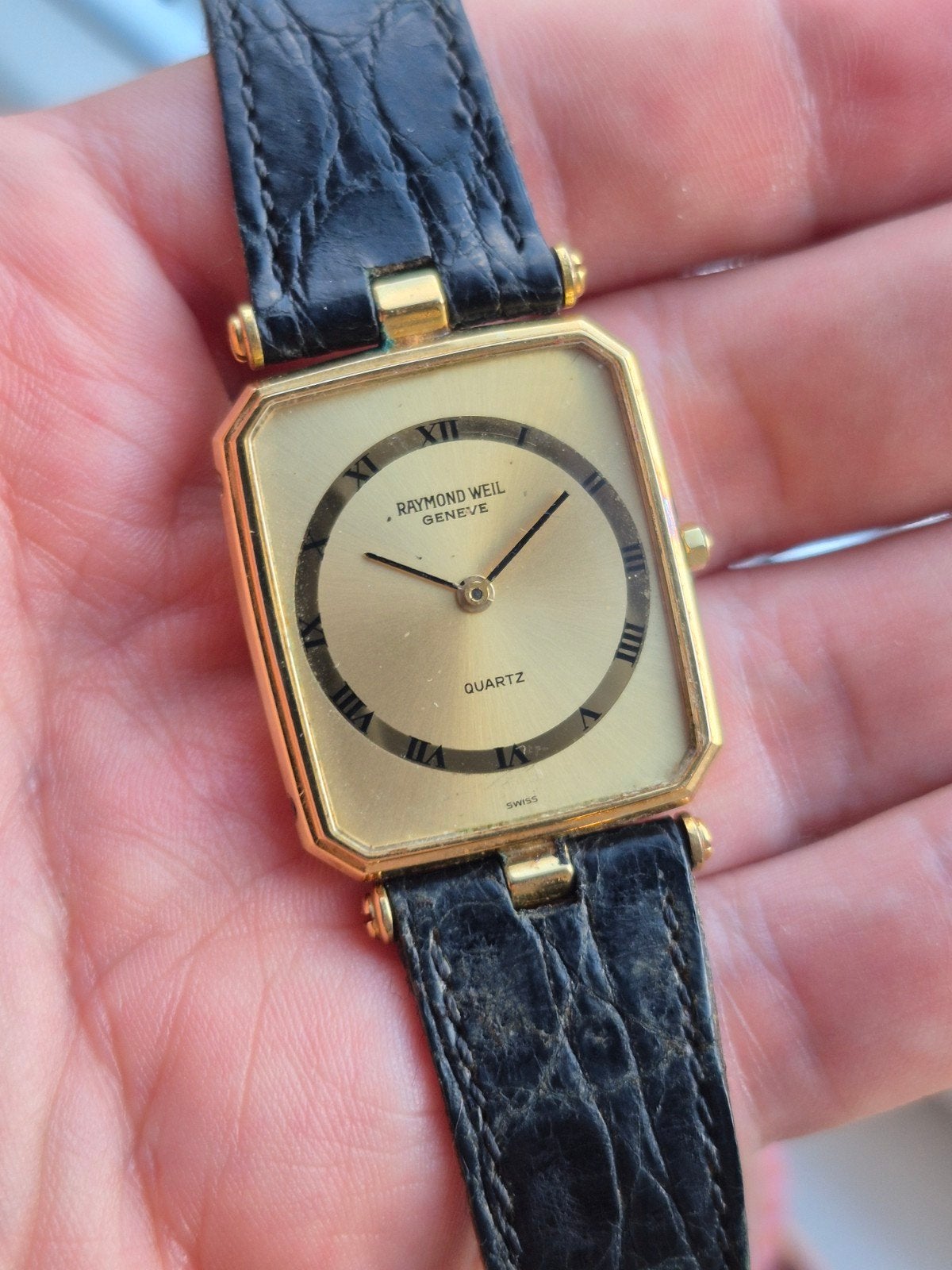 Raymond Weil Tank Ref. 9104 Sunburst 18k Gold Electroplate, Overige merken, Overige materialen, Chemin du Tourbillon 11, 1228 Plan-les-Ouates, Zwitserland