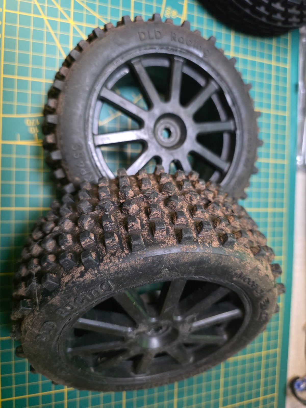 FG Baja 1:5 banden met velg, Hobby en Vrije tijd, Ophalen of Verzenden, Gebruikt, Overige schalen, Benzine