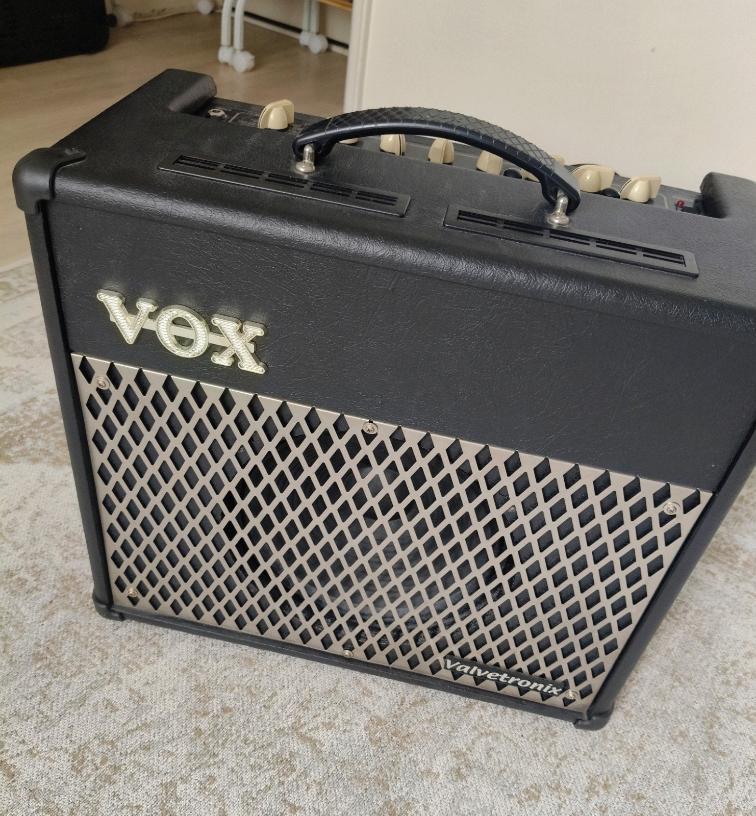 Vox VT30 Valvetronix, Muziek en Instrumenten, Versterkers | Bas en Gitaar, Ophalen, Gebruikt, Gitaar, Minder dan 50 watt