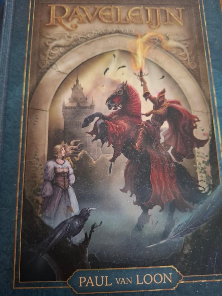 Raveleijn - Paul van Loon (Efteling) hardcover, Boeken, Fantasy, Gelezen, Ophalen of Verzenden