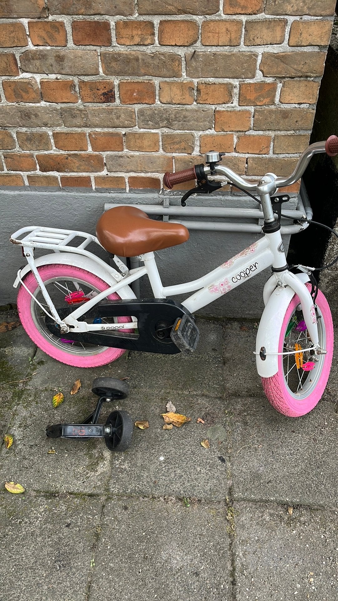 Kinderfietsje 14 inch, Fietsen en Brommers, Ophalen, Terugtraprem, Zijwieltjes, Gebruikt