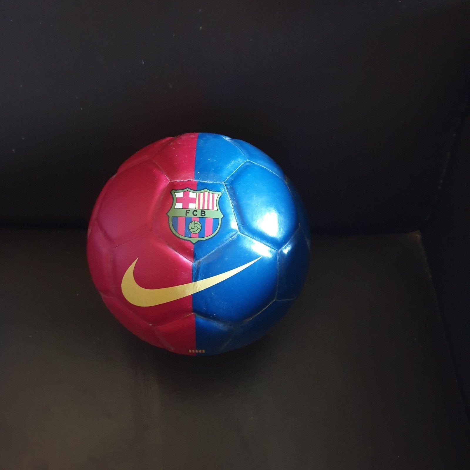 FC Barcelona Nike voetbal - Rood/Blauw, Sport en Fitness, Voetbal, Maat XL, Ophalen of Verzenden, Gebruikt, Bal