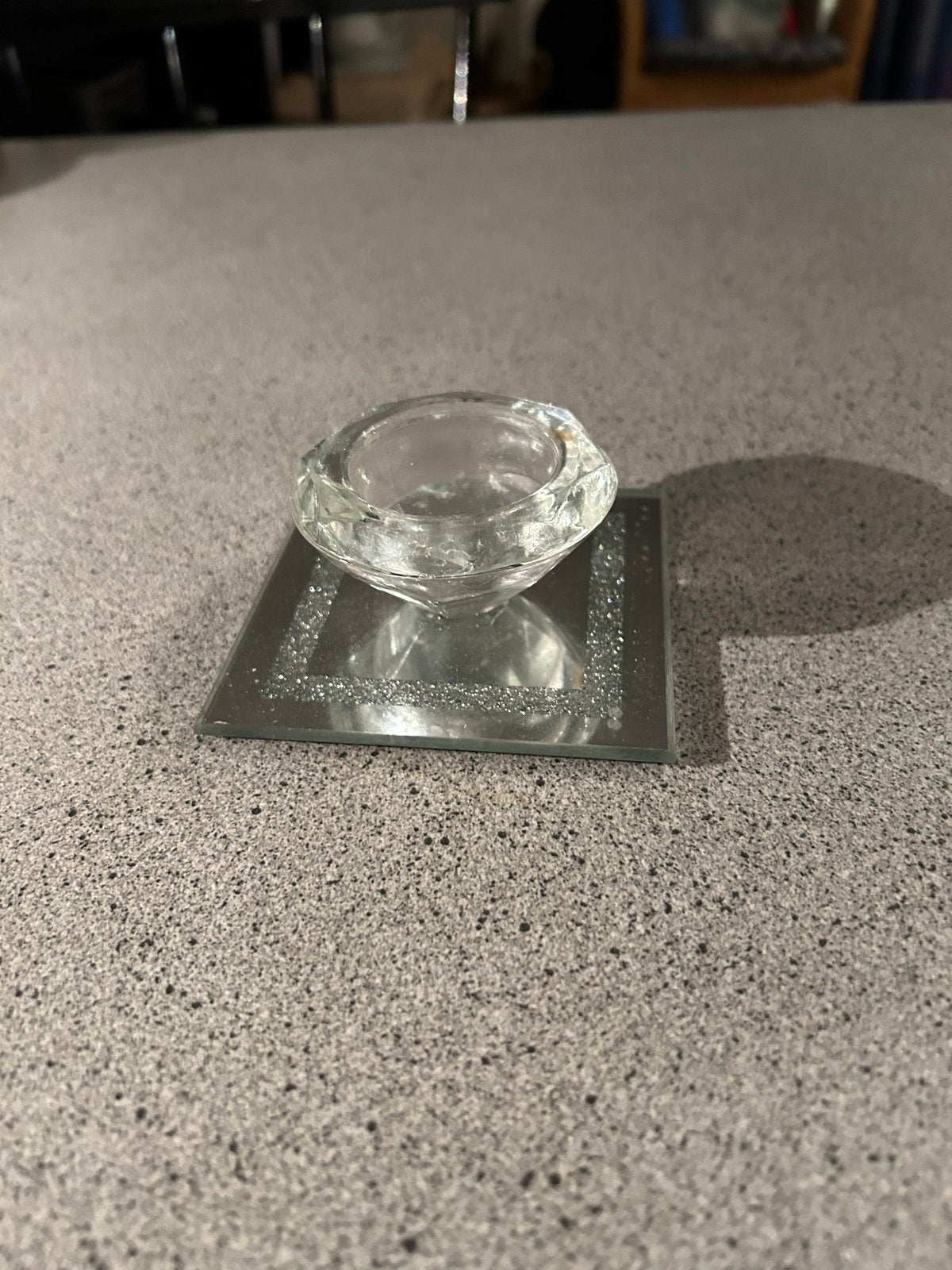 Glazen waxinelichthouder op spiegelplateau, Huis en Inrichting, Woonaccessoires | Kandelaars en Kaarsen, Ophalen of Verzenden