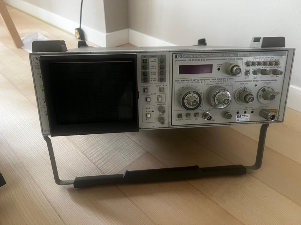 HP 853A met HP 8559A SA .01 - 21 GHz (voor reparatie), Ophalen of Verzenden, Zo goed als nieuw
