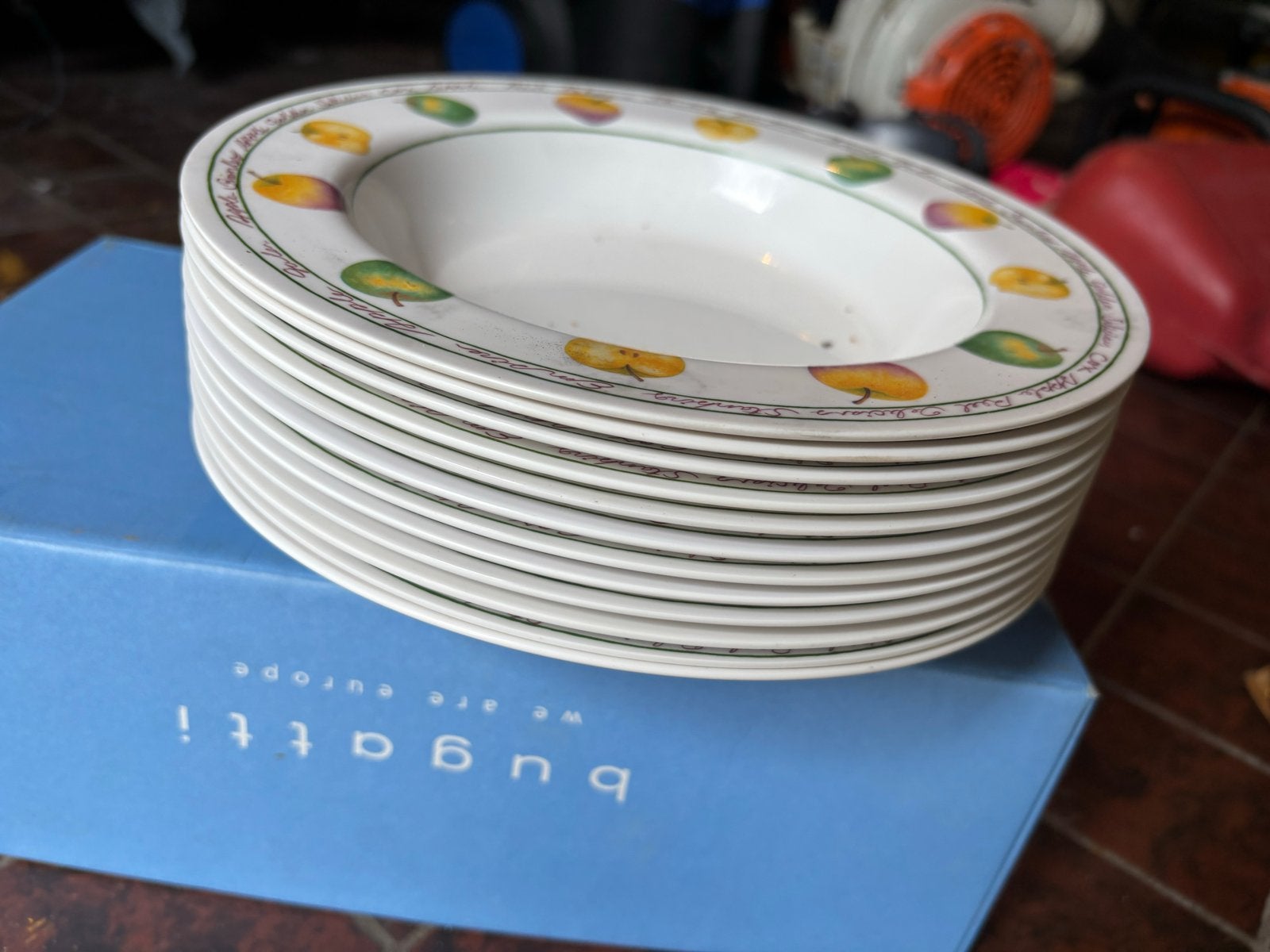 Plastic servies: kommen, borden, mokken, glazen, Huis en Inrichting, Kunststof, Overige merken, Landelijk/Boerenbont, Ophalen of Verzenden