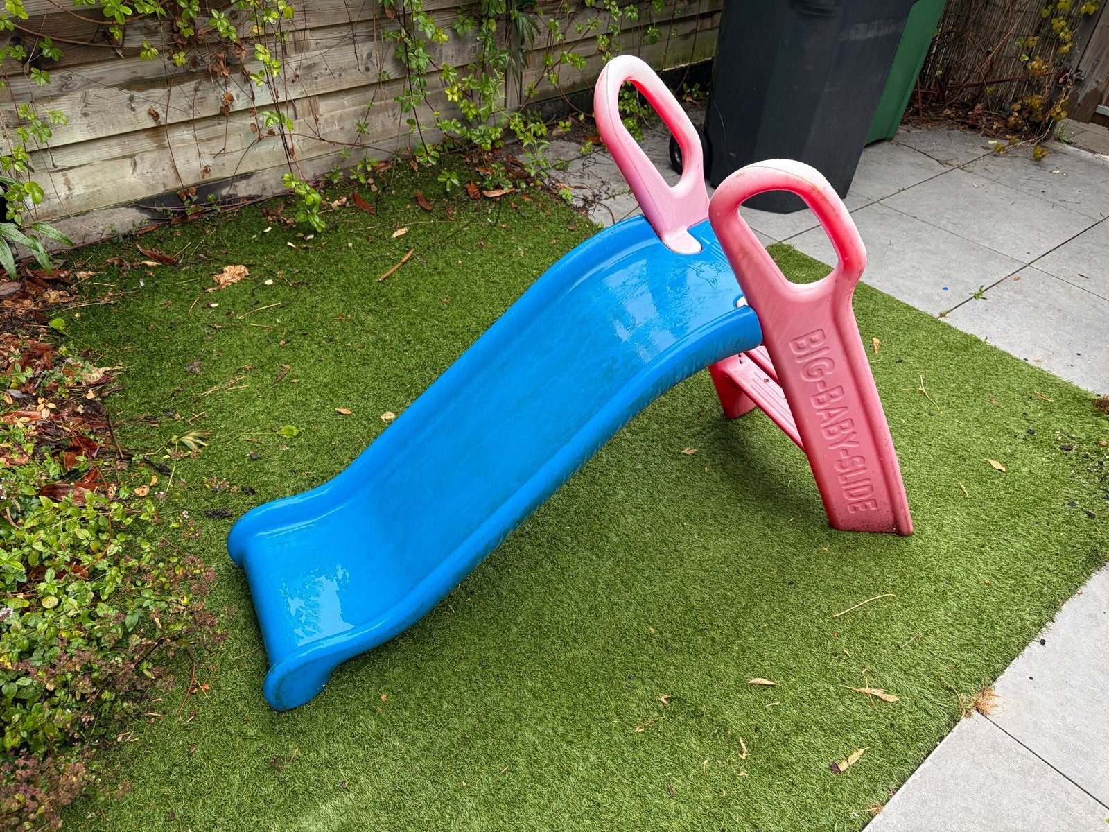 BIG-BABY-SLIDE Glijbaan - Verkleurd maar functioneel, Kinderen en Baby's, Ophalen, Gebruikt, Glijbaan