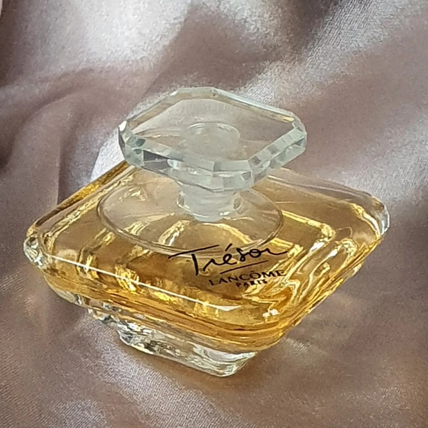 Lancôme Tresôr Eau de Parfum Miniatuur.
Inhoud 7,5 ml., Ophalen of Verzenden, Miniatuur