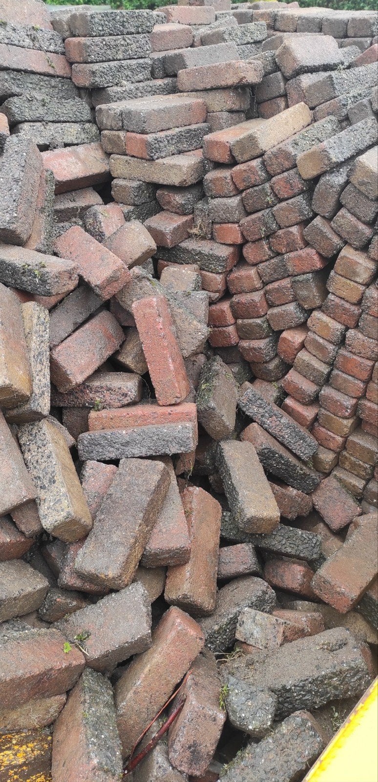 Gratis Waaltjes - Rood Paars - 40 m2, Tuin en Terras, Ophalen, Overige materialen, Gebruikt, Klinkers