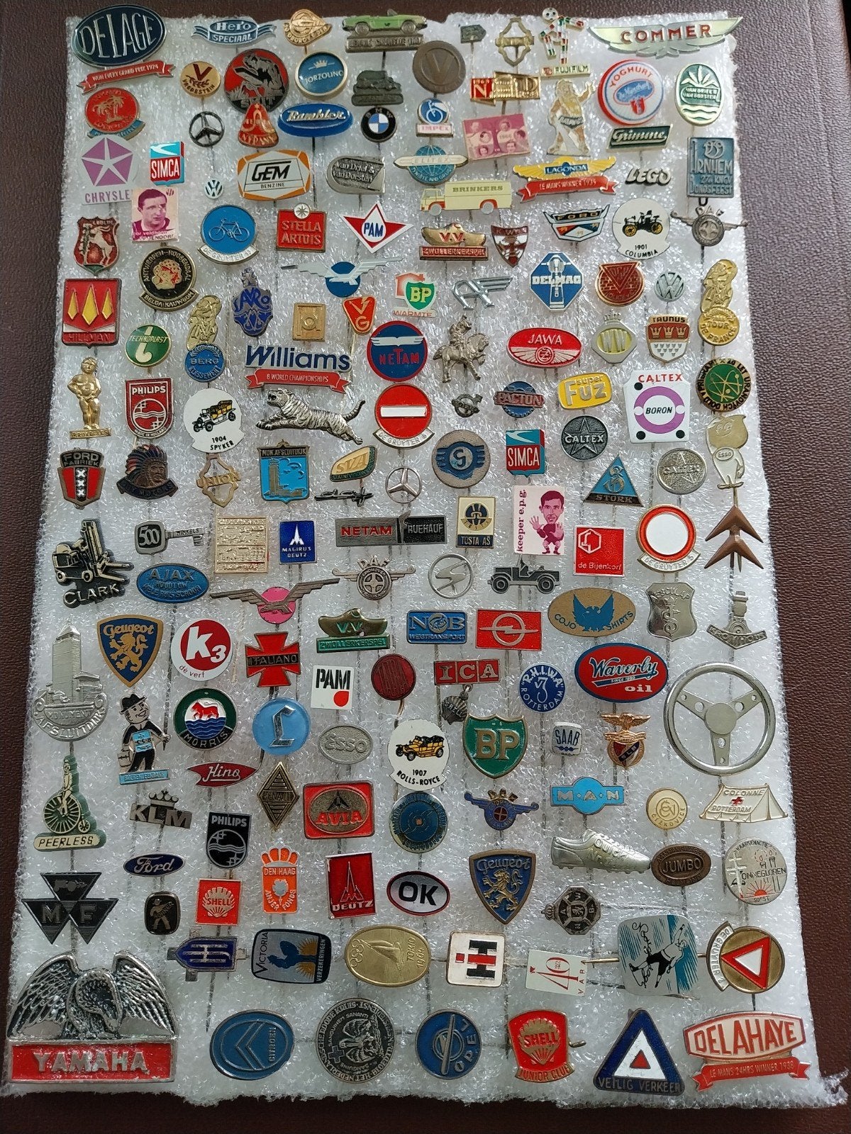 Blad  vol mooie speldjes, Verzamelen, Speldjes, Pins en Buttons, Ophalen of Verzenden, Gebruikt, Overige onderwerpen