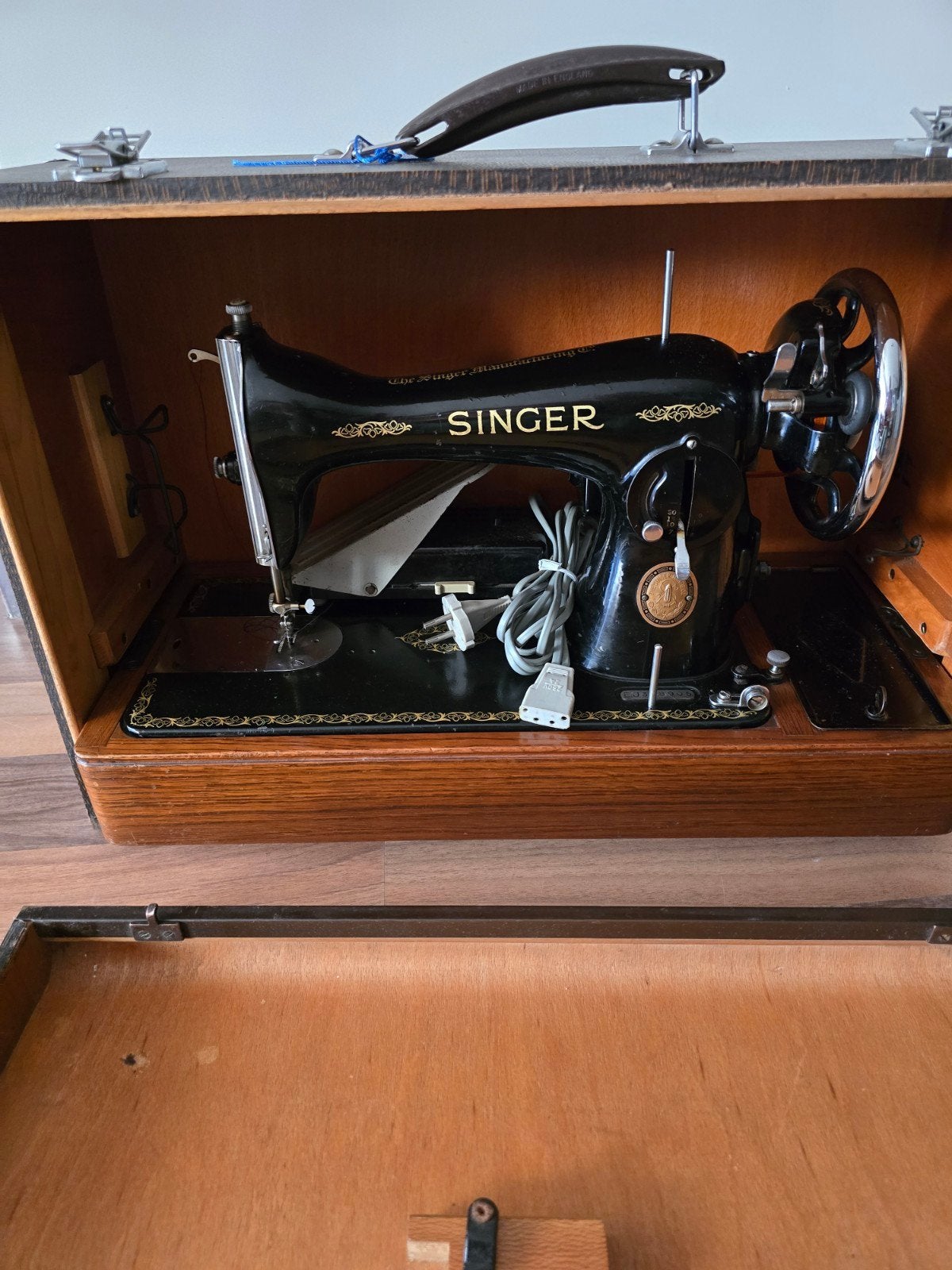 mooie vinitage singer 15k  uit 1953, Ophalen