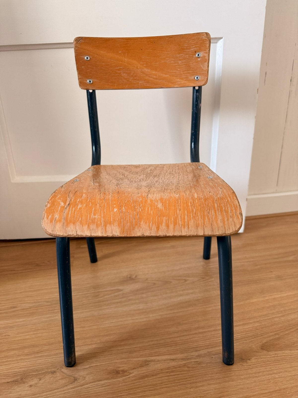 Leuk, stevig kleuterstoeltje, Kinderen en Baby's, Kinderkamer | Tafels en Stoelen, Ophalen, Gebruikt, Stoel(en)