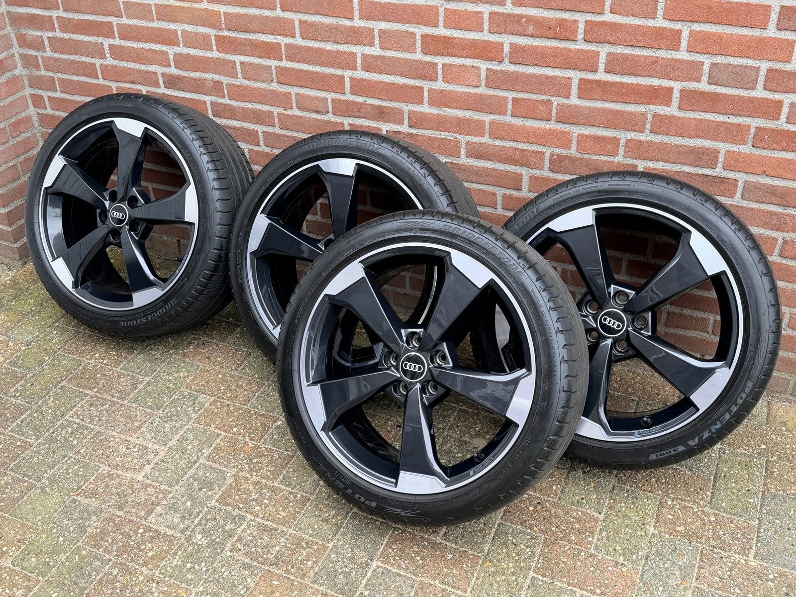 Audi Q2 velgen 19 inch Audi Sport Rotor zwart RS S-line 81A, Auto-onderdelen, Banden en Velgen, 235 mm, Zomerbanden, Ophalen