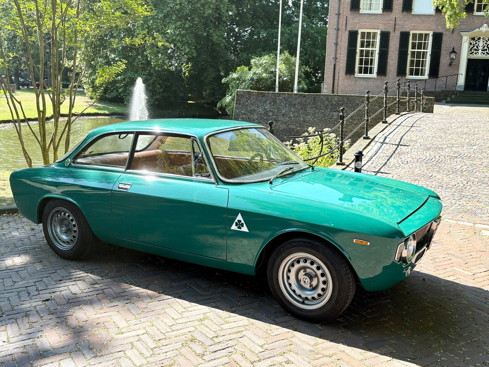 Alfa Romeo Giulia Sprint GT Veloce 1967, Achterwielaandrijving, 1962 cc, Bruin, Handgeschakeld