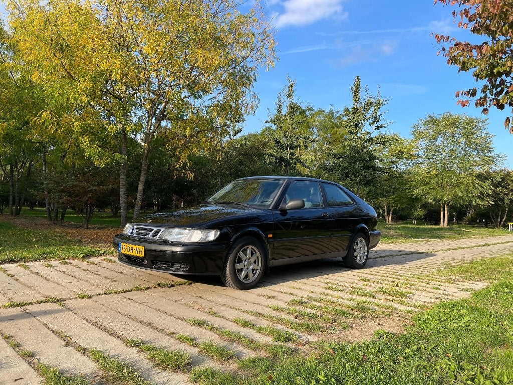 Saab 9-3 Coupé - Nieuwe APK - Airco, 4 cilinders, Zwart, Handgeschakeld, Grijs