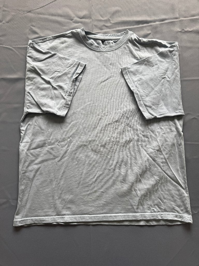Foto 2 van Lichtblauw T-Shirt Oversized