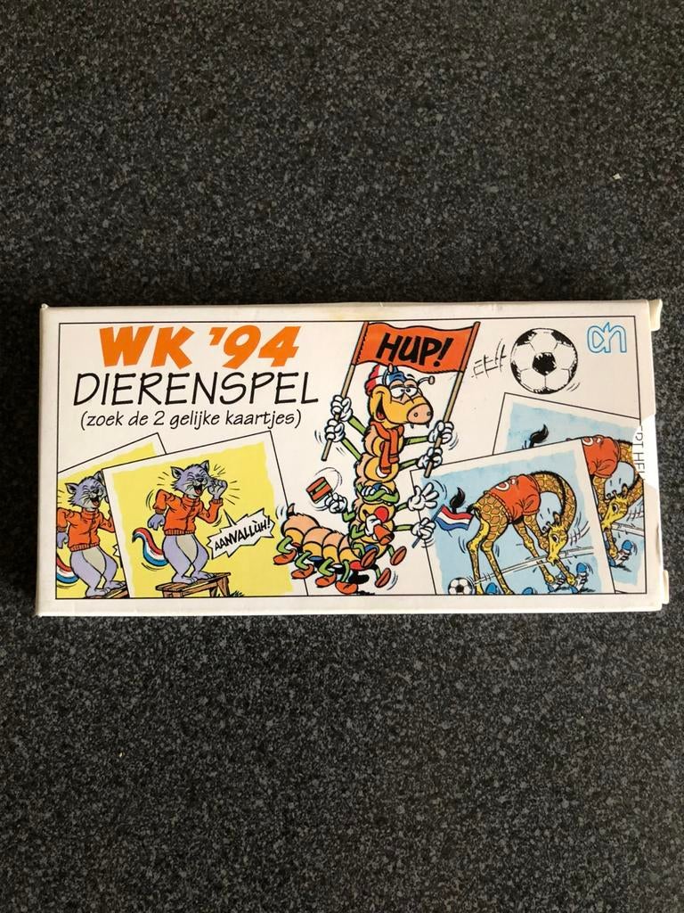 WK Voetbal 1994 dierenspel, Ophalen of Verzenden, Zo goed als nieuw, Kwartet(ten)