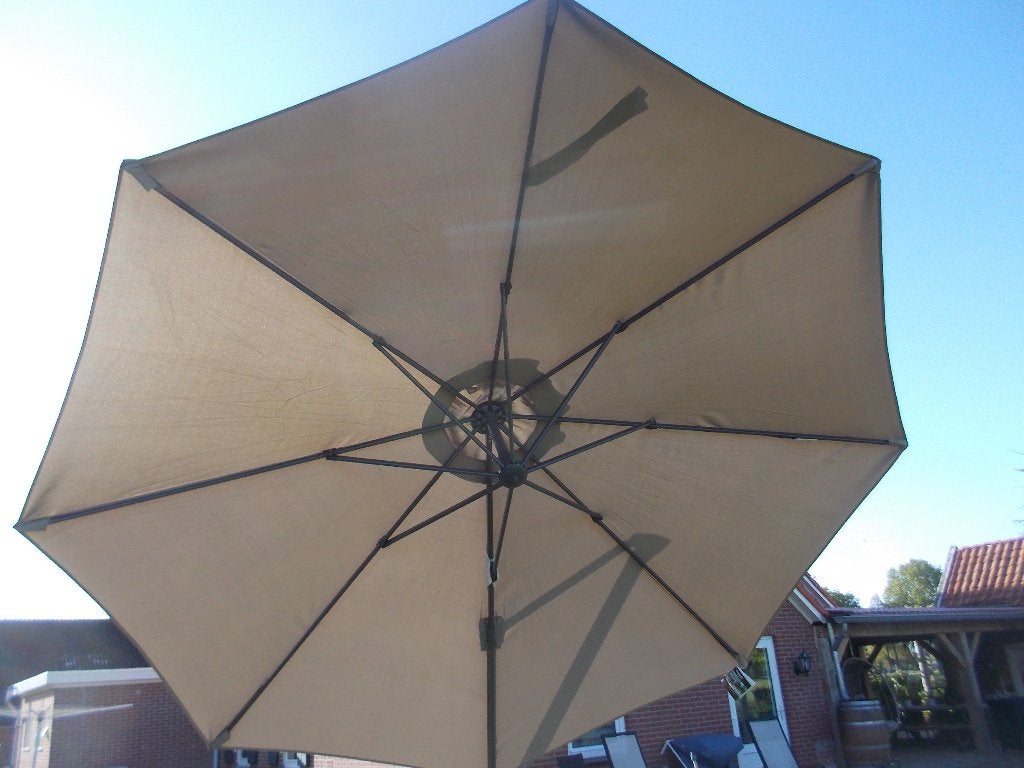 Nieuwe zweefparasol Platinum Falcon 3m rond, licht grijs, Ophalen, Verstelbaar, 3 tot 4 meter, Zweefparasol