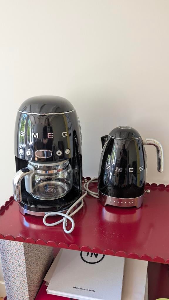 Smeg Koffiezetapparaat en Waterkoker Set - Zwart, Witgoed en Apparatuur, Koffiezetapparaten, Ophalen, Afneembaar waterreservoir