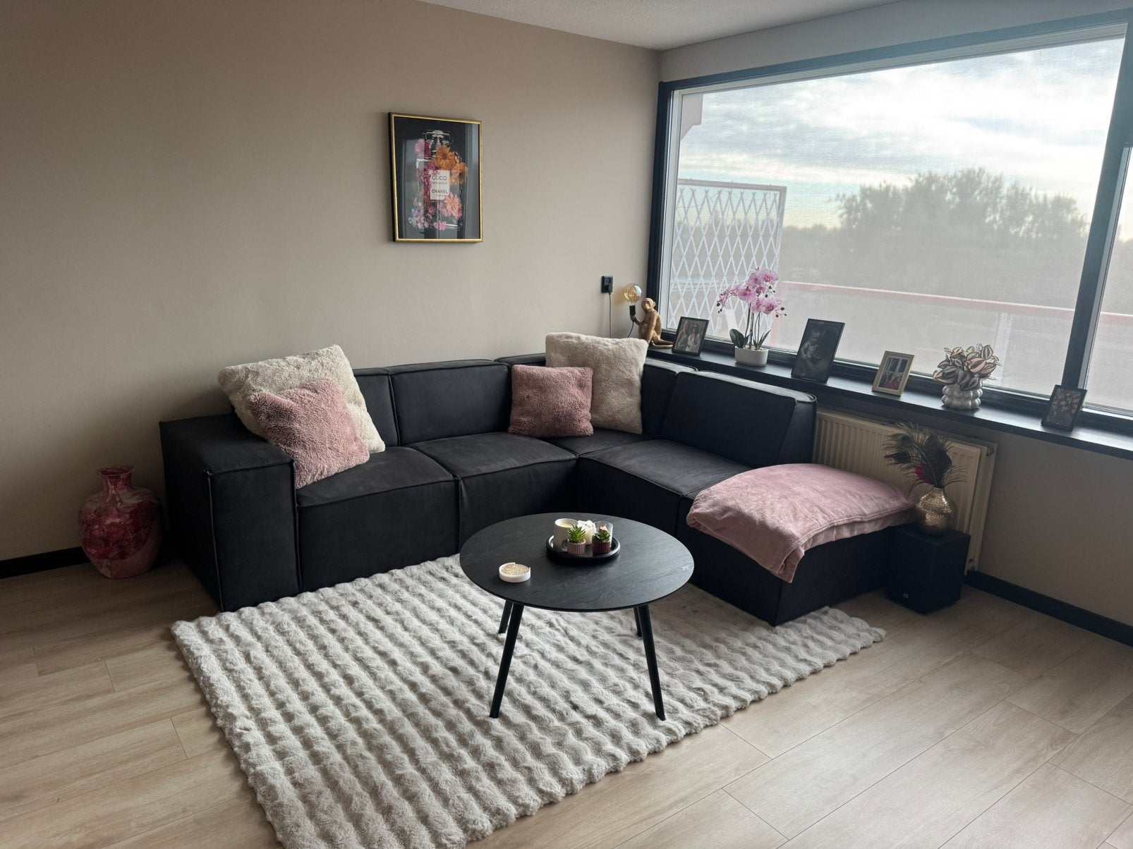 Zwarte Monet hoekbank met chaise longue – in perfecte staat!, Huis en Inrichting, Ophalen, Zo goed als nieuw, Stof