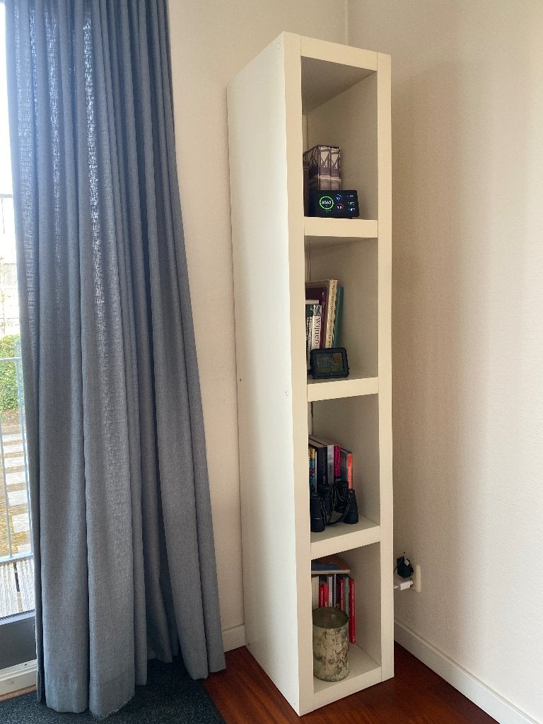 smalle, witte boekenkast, Huis en Inrichting, Ophalen, Met plank(en), Gebruikt, 150 tot 200 cm