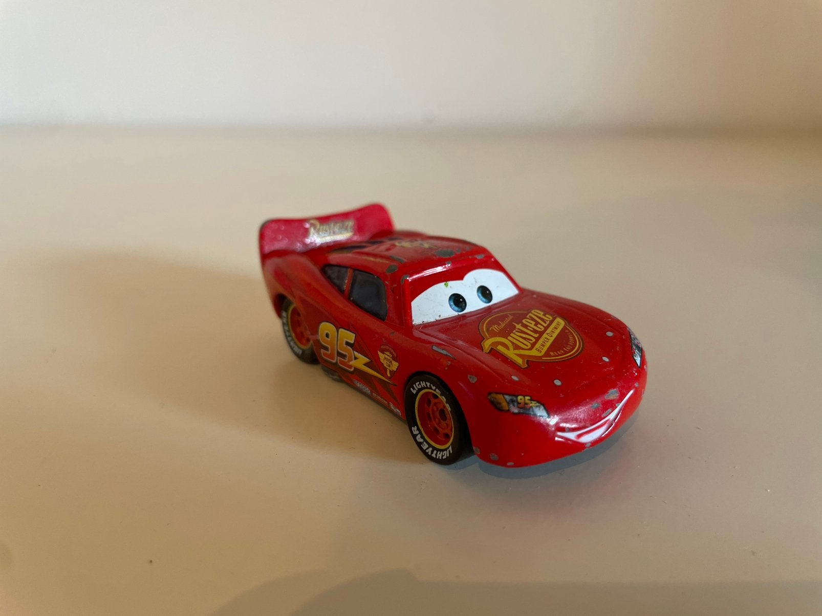 Disney Cars - Lightning Mcqueen #95, Ophalen of Verzenden, Gebruikt