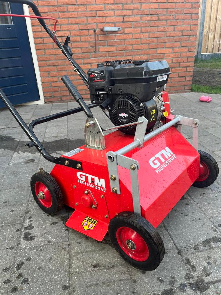 Verticuteermachine TE HUUR!, Tuin en Terras, Ophalen, Benzine