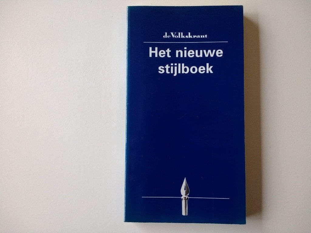 Het nieuwe stijlboek De Volkskrant leesbaar taalgebruik, Ophalen of Verzenden, Alpha, Zo goed als nieuw, HBO