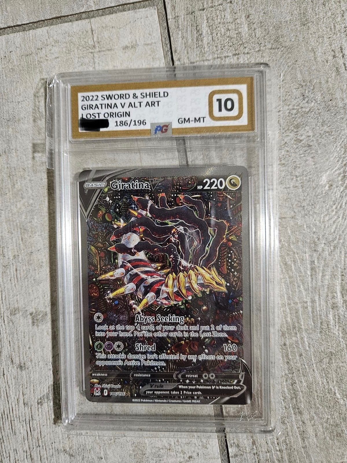 Giratina V Alt Art 186/196 Lost Origin PG 10 Pokemon Kaart, Ophalen of Verzenden, Nieuw, Losse kaart