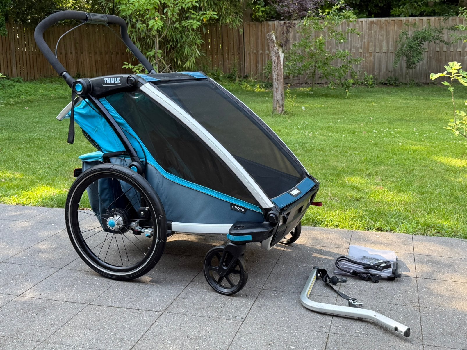 Thule Chariot Cross / Sport 2 fietskar + handremfunctie!, Ophalen, Opvouwbaar, Zo goed als nieuw, Kinderkar