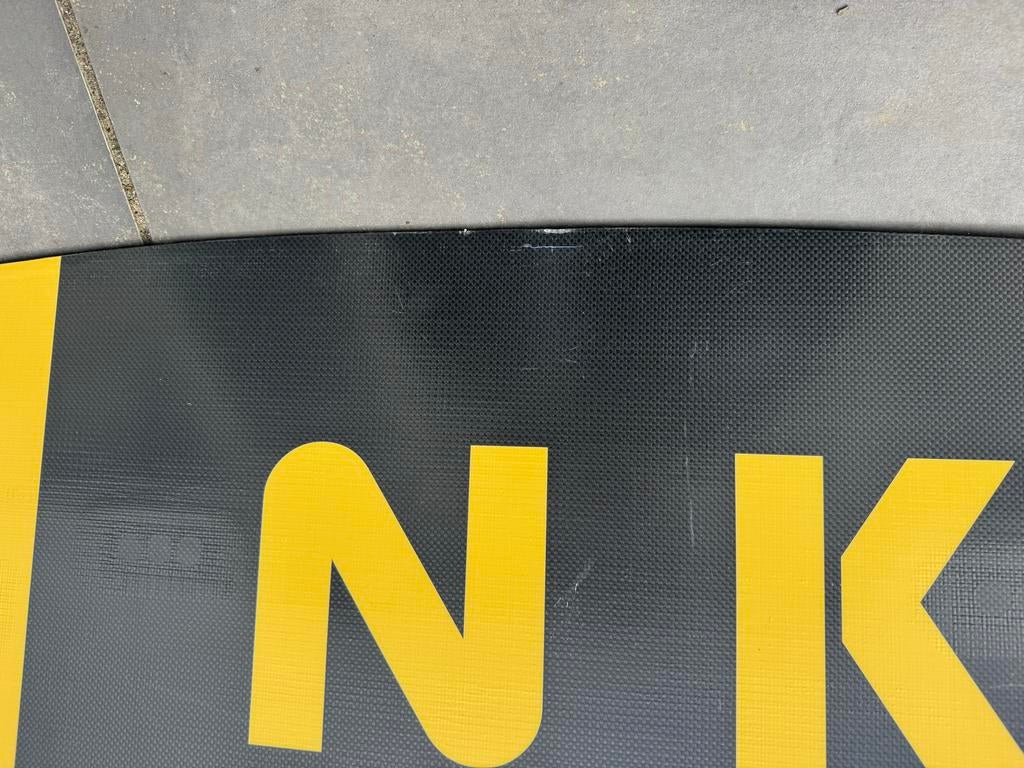 NKX Holla Twintip Kiteboard met Sabrina bindingen, Watersport en Boten, Twintip, Ophalen, Gebruikt, Kiteboard