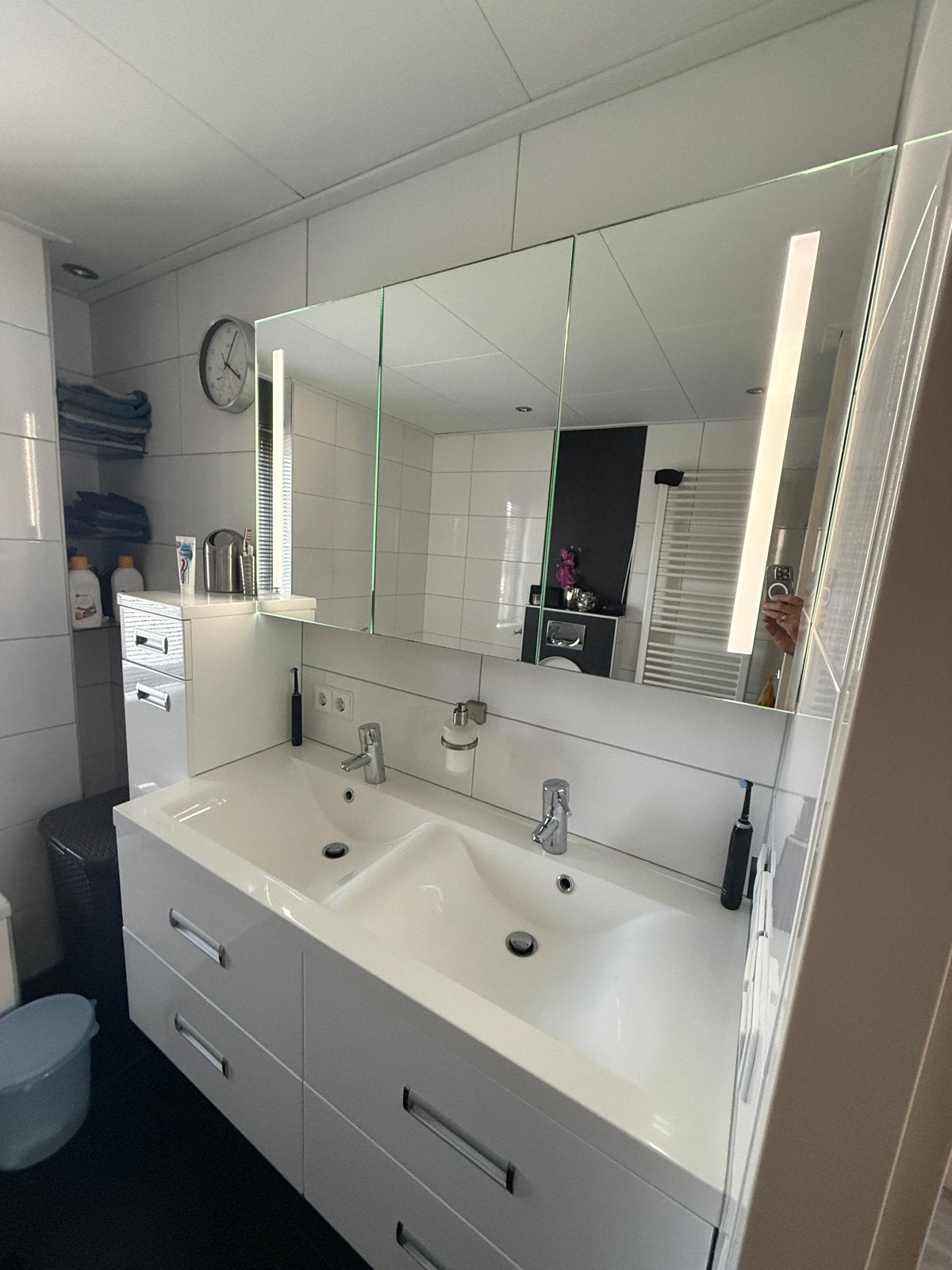 Complete badkamer met designradiator en drain goot, Huis en Inrichting, Ophalen, Gebruikt, Met bad