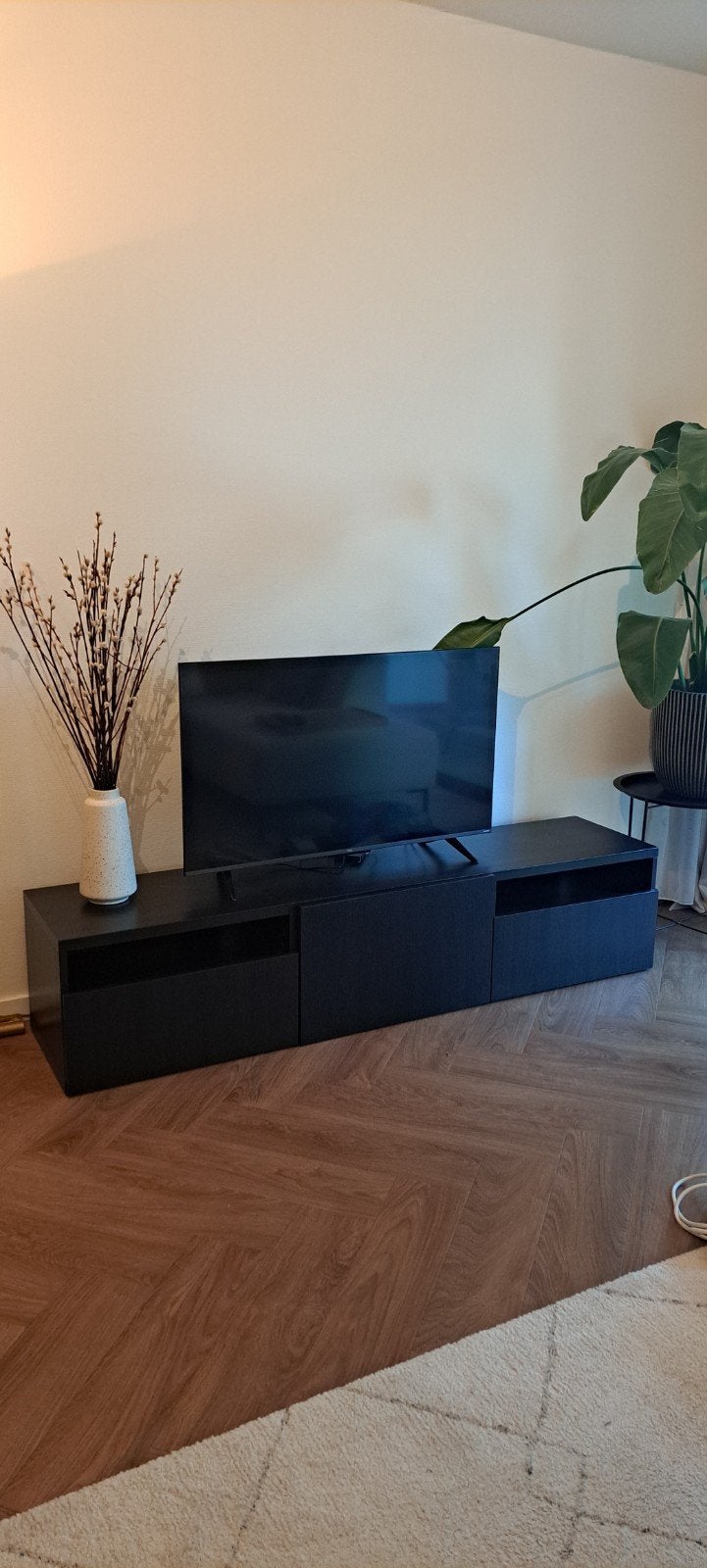 Ikea Besta tv-meubel, zwartbruin, 180cm breed, Ophalen, 150 tot 200 cm, Zo goed als nieuw, Minder dan 100 cm