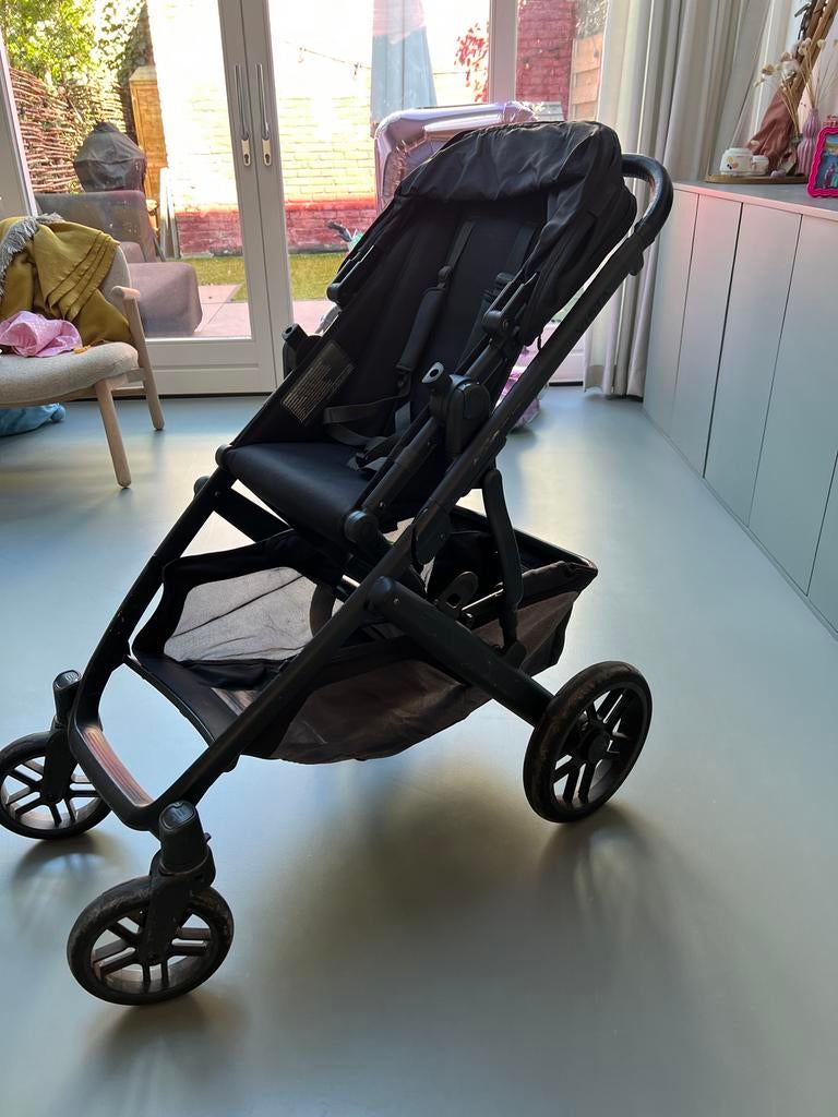 Uppababy Vista V2 - Complete Combiwagen (Reiswieg + Zitje), Kinderen en Baby's, Kinderwagens en Combinaties, Gebruikt, Combiwagen