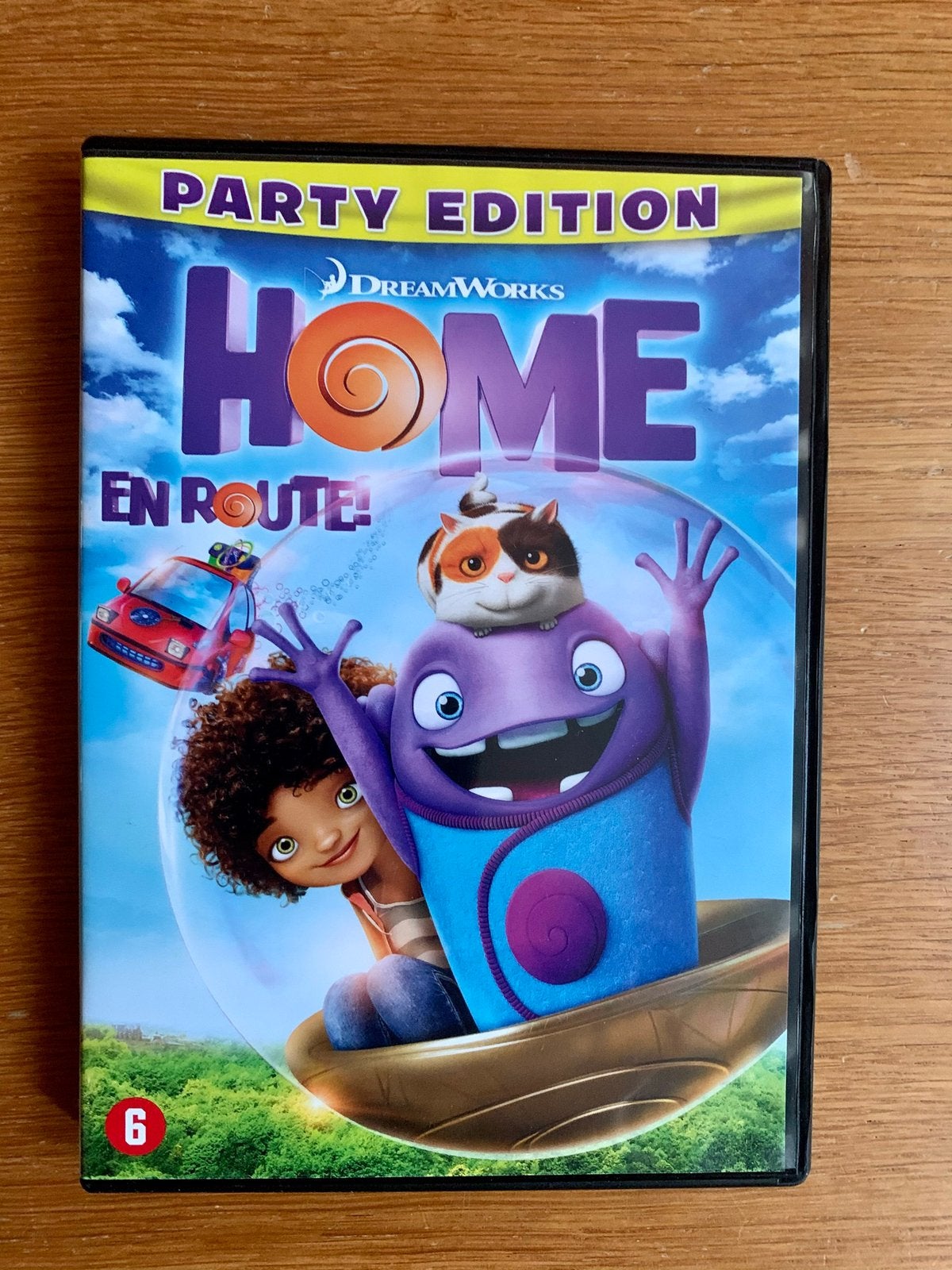 TE KOOP: dvd van Home ZGAN, Tekenfilm, Amerikaans, Ophalen of Verzenden, Zo goed als nieuw