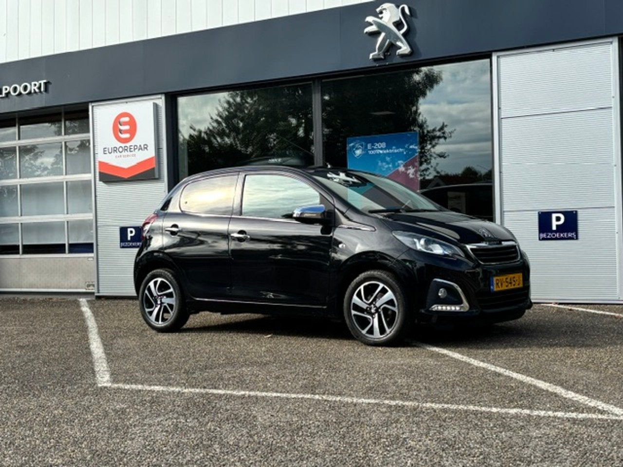 Peugeot 108 1.0 VTi 68pk ETG 5D Bluetooth | Camera achter |, Auto's, Automaat, Gebruikt, 4 stoelen, Leder en Stof