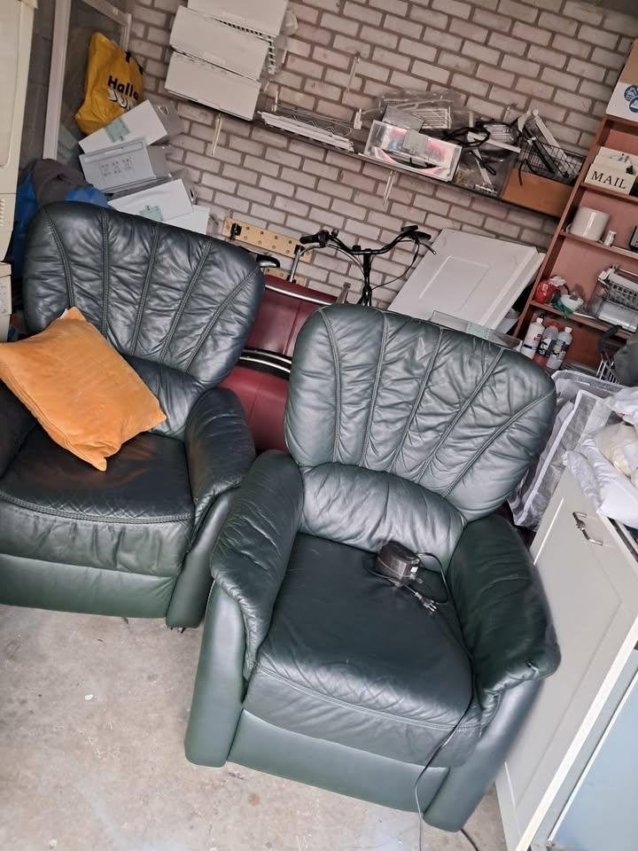 2x Groene Leren Relaxfauteuils 1 met Elektrische Verstelling, Ophalen, Gebruikt, Klassiek, Comfort, 75 tot 100 cm