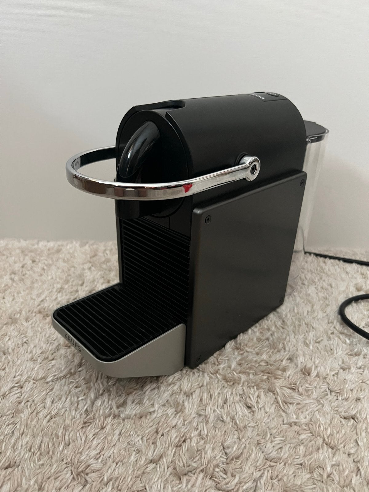Koffieapparaat Nespresso Krups Pixie zgan + 500 capsules!, Ophalen, Espresso apparaat, Zo goed als nieuw, 1 kopje