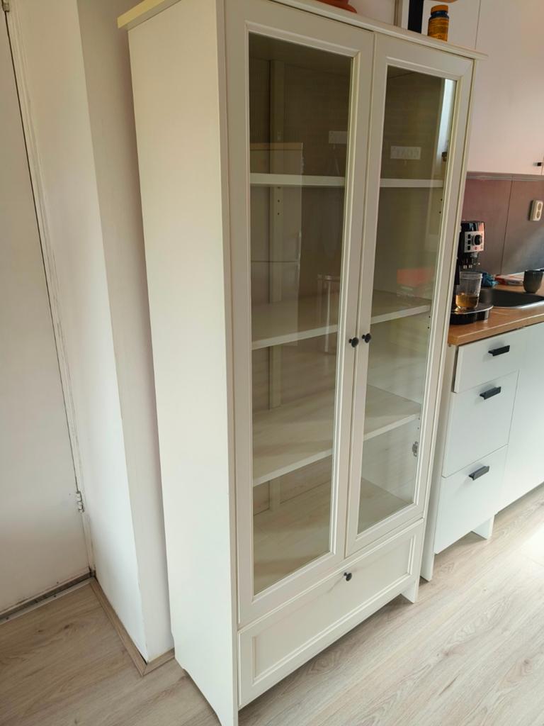 Witte vitrinekast met glazen deuren en lade, Ophalen, Gebruikt, Met deur(en), Glas