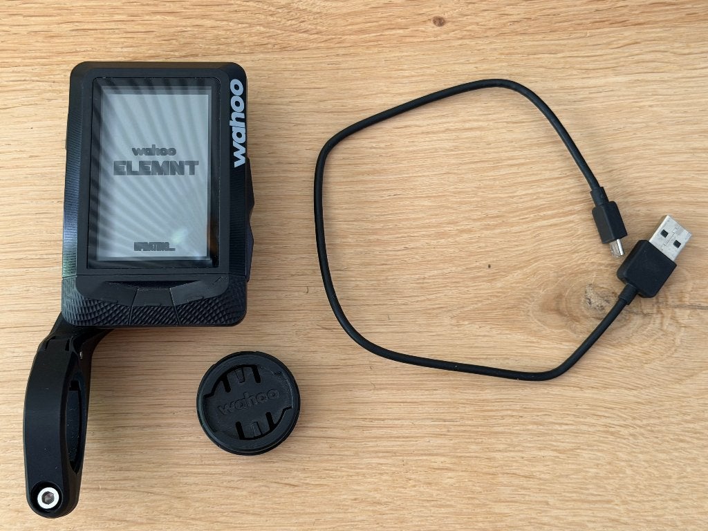 Wahoo ELEMNT fietscomputer / fietsnavigatie met houder, Fietsen en Brommers, Fietsaccessoires | Fietscomputers, Zo goed als nieuw