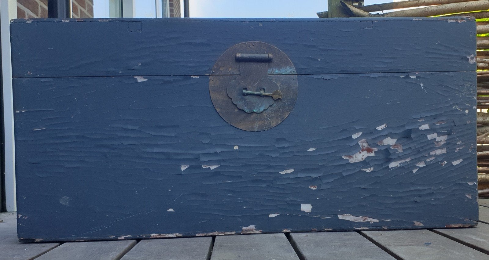Chinese houten kist met metalen beslag, Ophalen, Gebruikt, 50 tot 100 cm