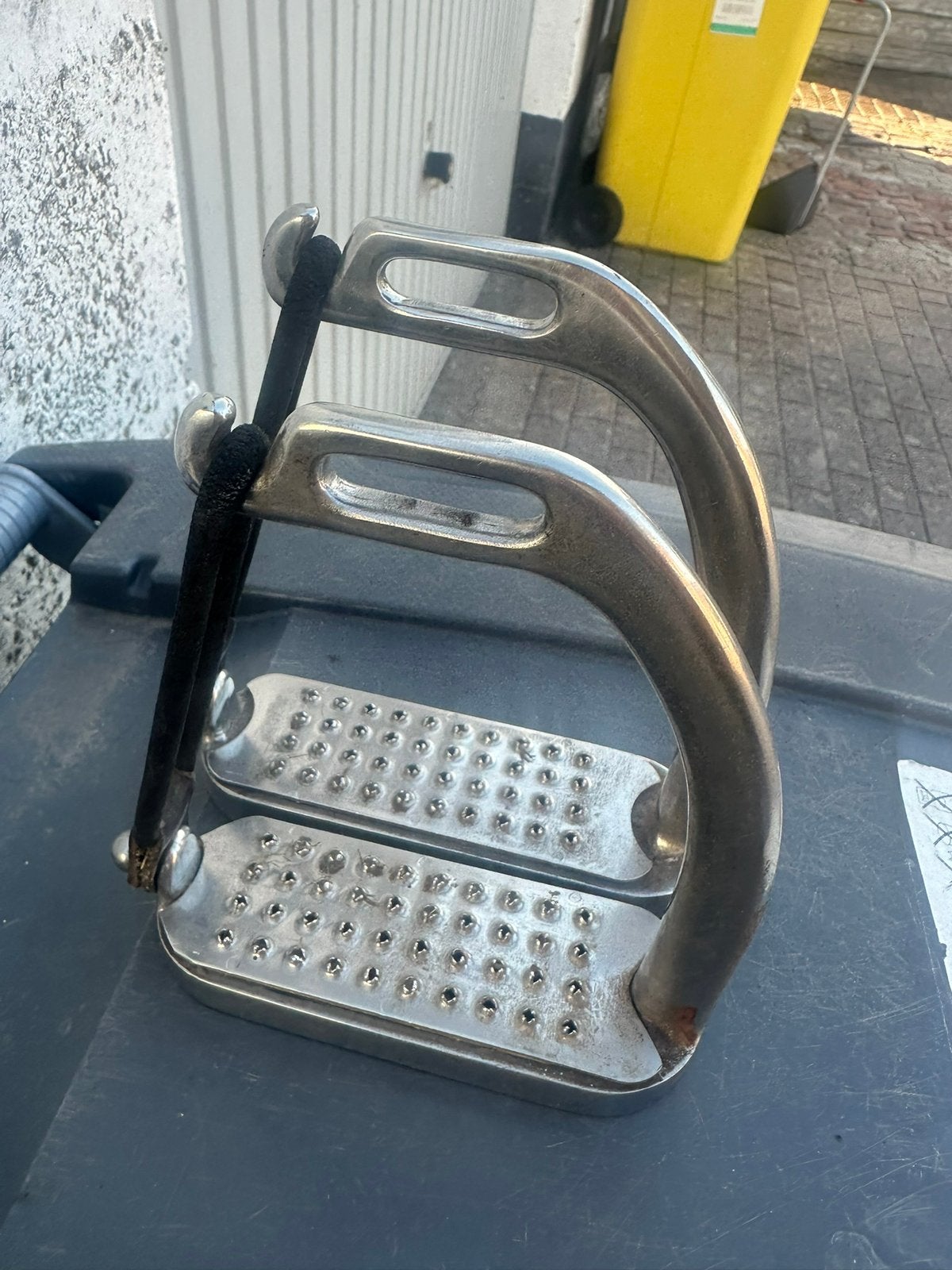 Veiligheidsbeugels met stiek 12cm, Ophalen of Verzenden, Zo goed als nieuw