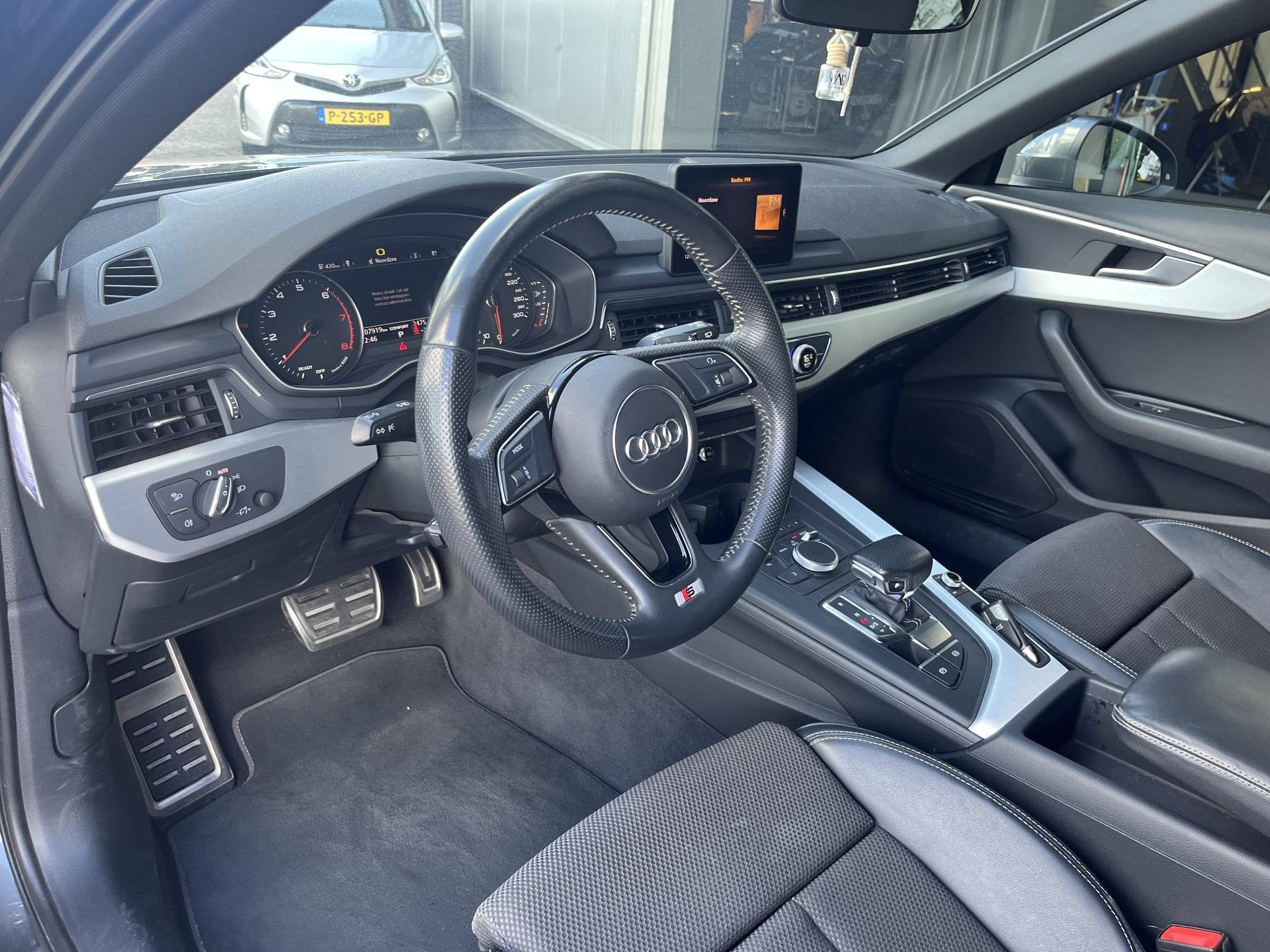Audi A4 Avant 1.4 TFSI 2x S-Line edition LED, Cruise Control, Auto's, Gebruikt, 4 cilinders, 150 pk, Origineel Nederlands