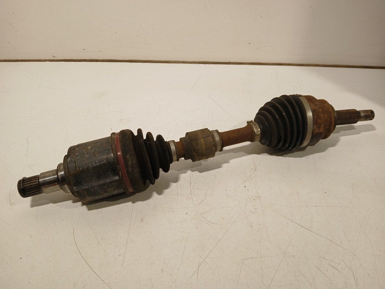Aandrijfas links voor Citroën C4, Onderdelen@venauto.nl, Van der Ven Autorecycling B.V., Gebruikt, Ettenseweg 76, 4706 PB Roosendaal, The Netherlands