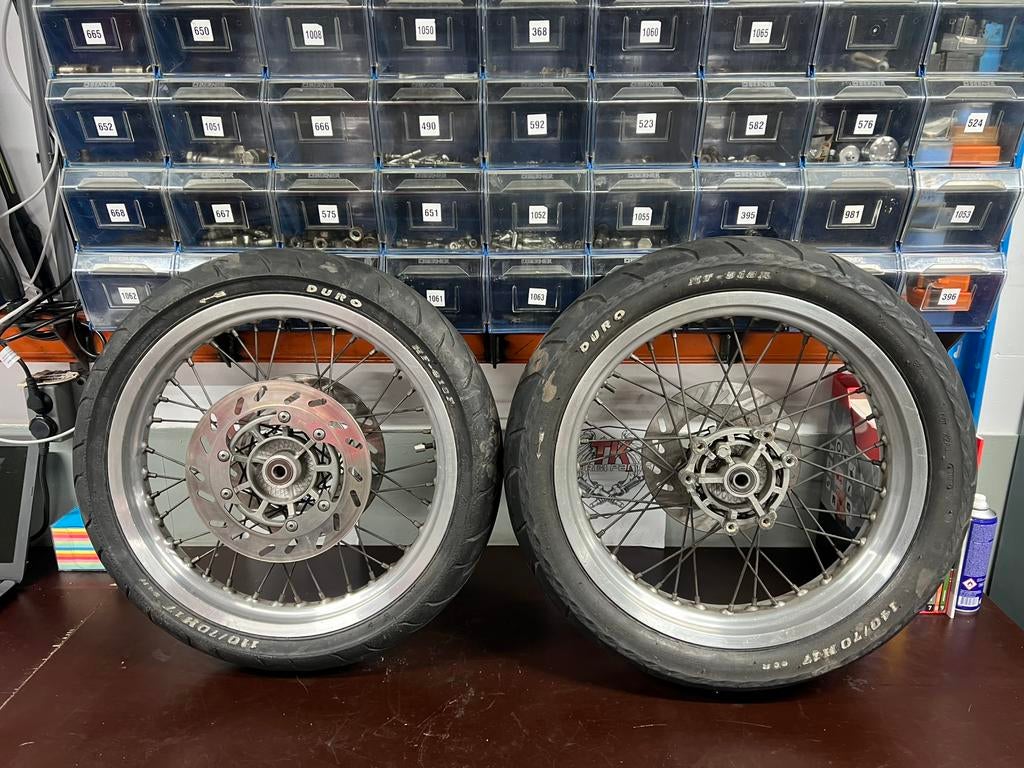 Derbi drd limited edition velgenset dubbele schijf spaakvelg, Ophalen, Gebruikt, Derbi, Overige typen
