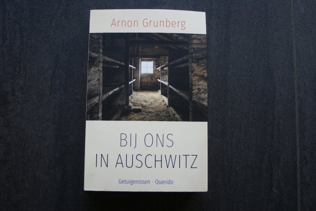 BIJ ONS IN AUSCHWITZ... Arnon Grunberg (2020), Tweede Wereldoorlog, Ophalen of Verzenden, Zo goed als nieuw, Algemeen