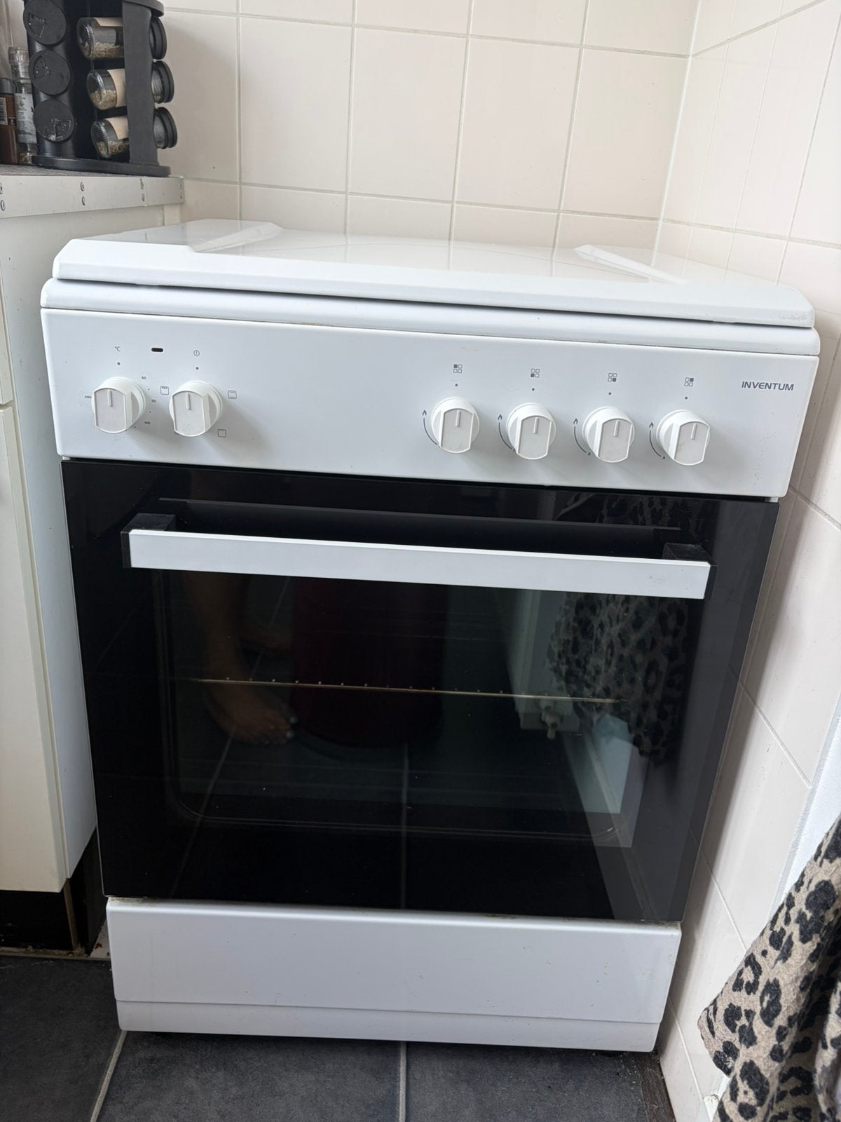 Gasfornuis met oven, Ophalen, 4 kookzones, Zo goed als nieuw, Gas