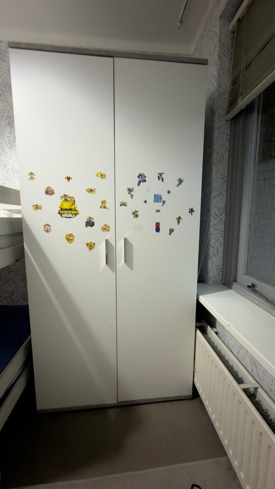 Witte kledingkast met planken en hangruimte, Ophalen, 100 tot 150 cm, 100 tot 150 cm, Zo goed als nieuw