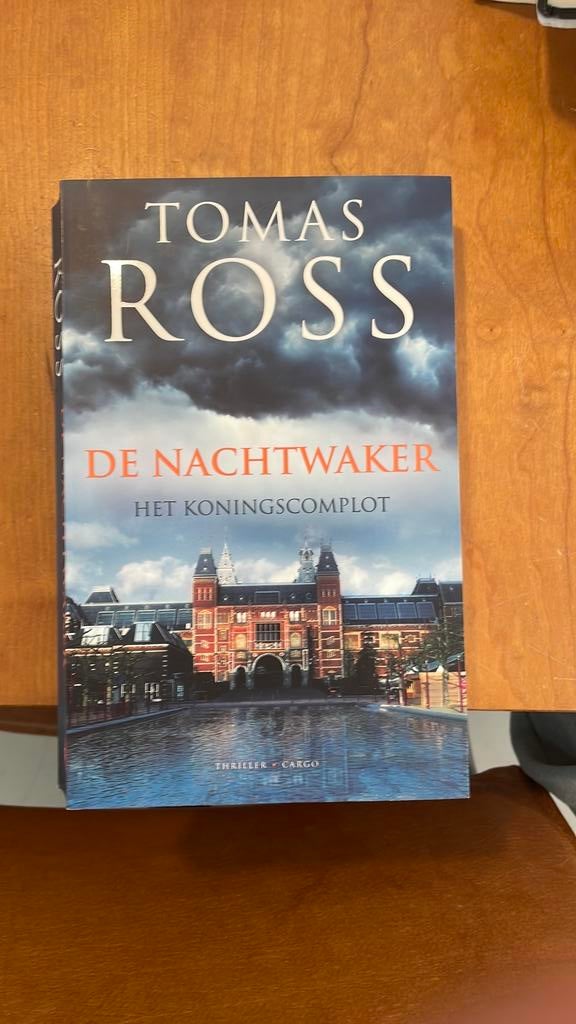 Tomas Ross - De nachtwaker, Ophalen of Verzenden, Zo goed als nieuw, Tomas Ross