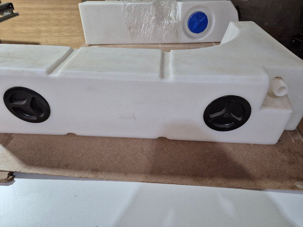 Watertank voor wielkast camper 90 liter, Caravans en Kamperen, Camper-accessoires, Ophalen, Zo goed als nieuw