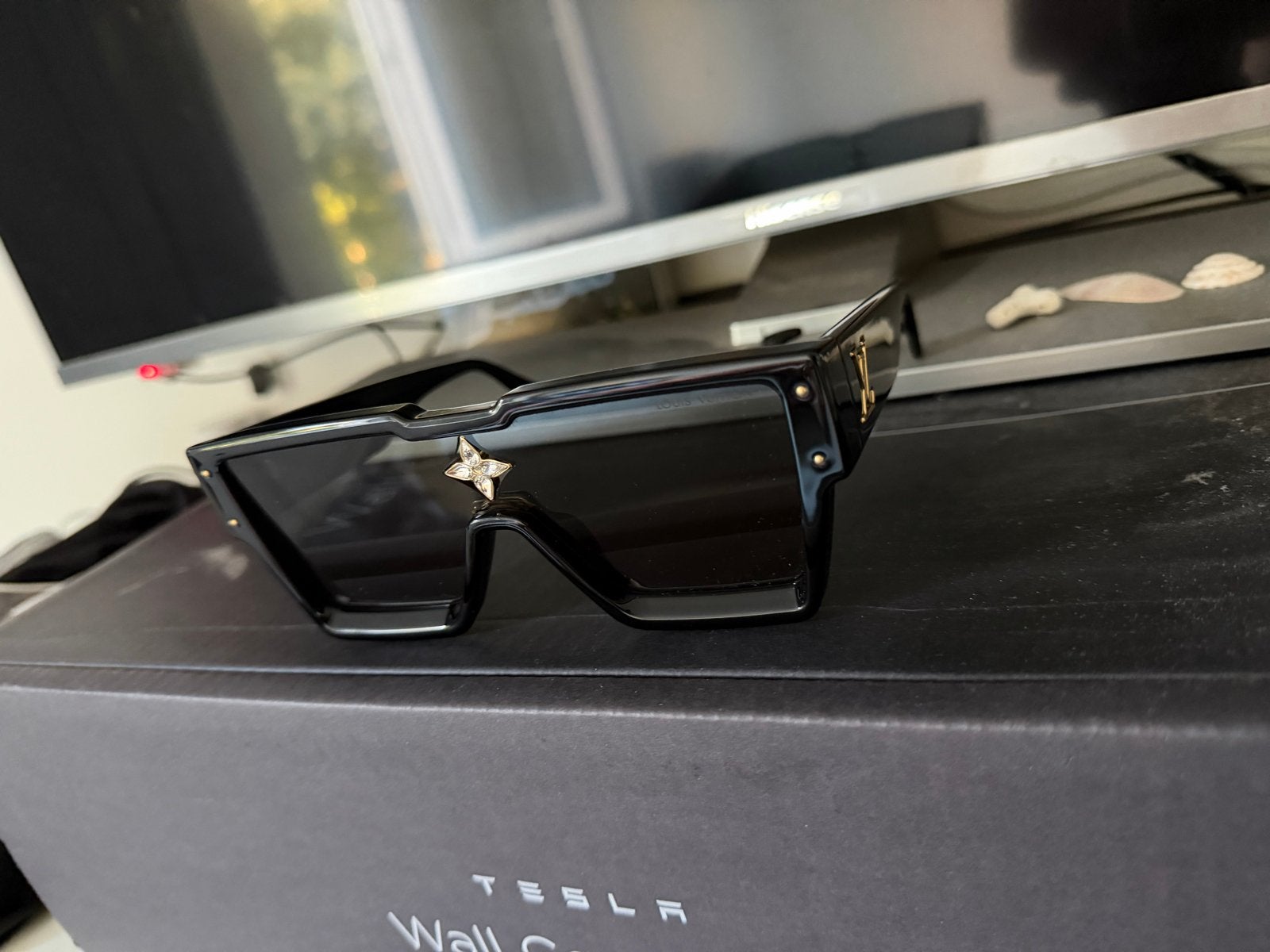 Louis Vuitton Cyclone Zonnebril Z1578W met koker en hoes, Zonnebril, Zwart, Zo goed als nieuw, Ophalen